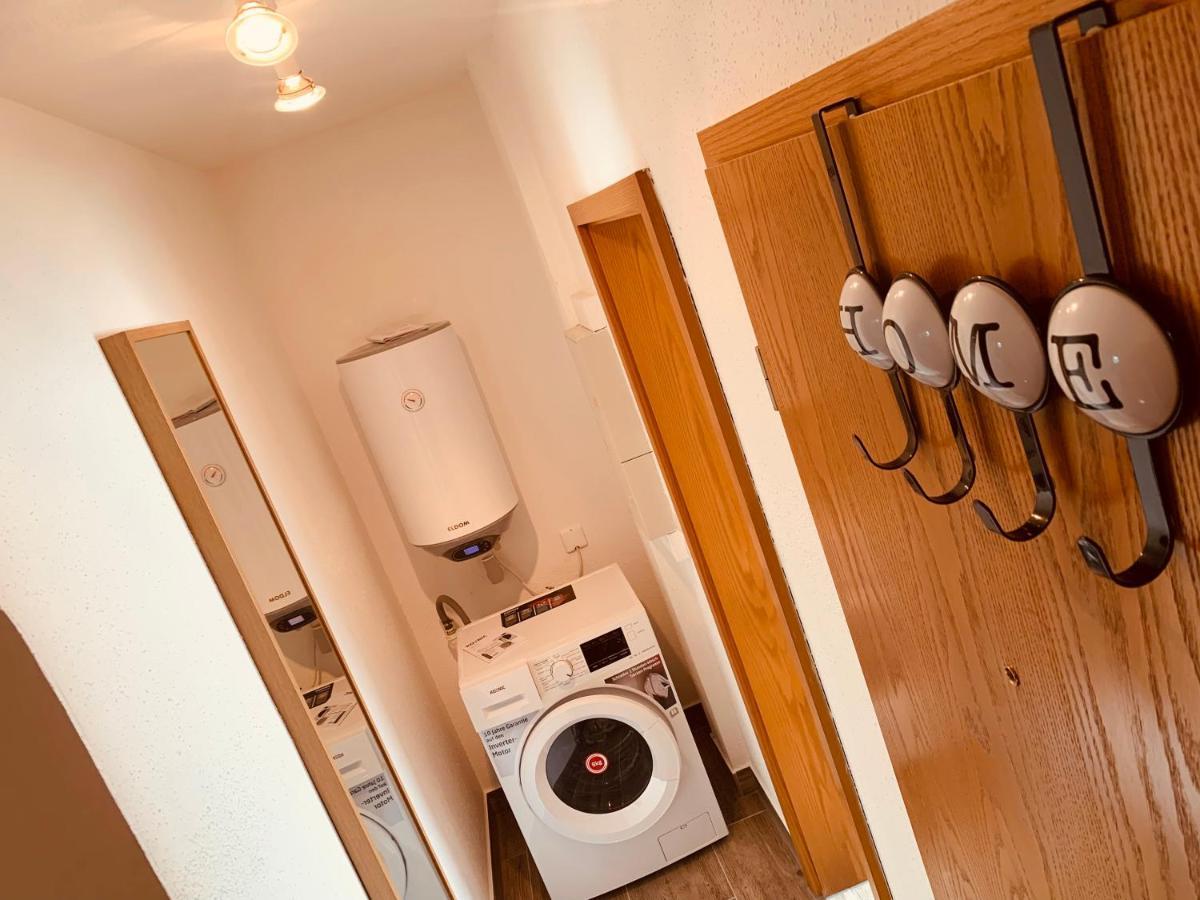 Felix Living 5, Modern & Cozy 2 Zimmer Wohnung, Terrasse, Parkplatz Salzweg Εξωτερικό φωτογραφία